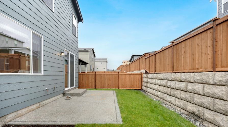 Finding the Best Fence Materials for Your Weather.